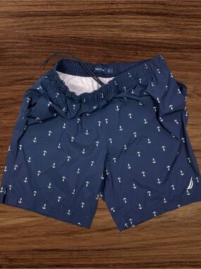 Nautica Men’s 7” Navy Blue w/ White Anchors Swim Trunks. Size Large